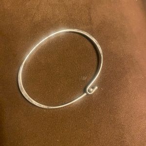 James Avery hook bracelet size large. It is stamped .925 as well as “Avery”